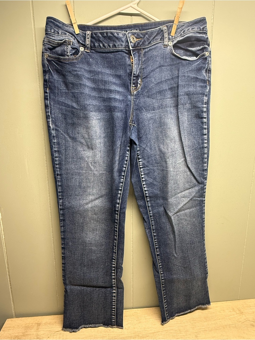 Maurices Dark Blue Cropped Women's Jeans